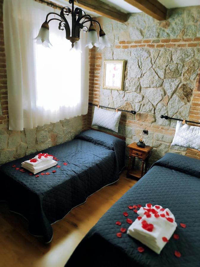 Casa Rural Puerta De Castilla Velayos Екстериор снимка