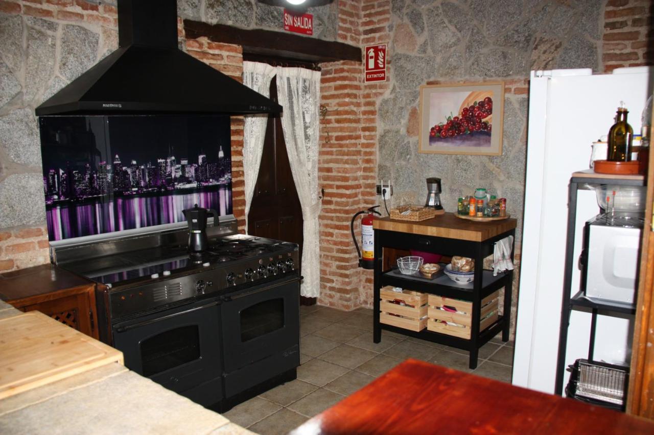 Casa Rural Puerta De Castilla Velayos Екстериор снимка