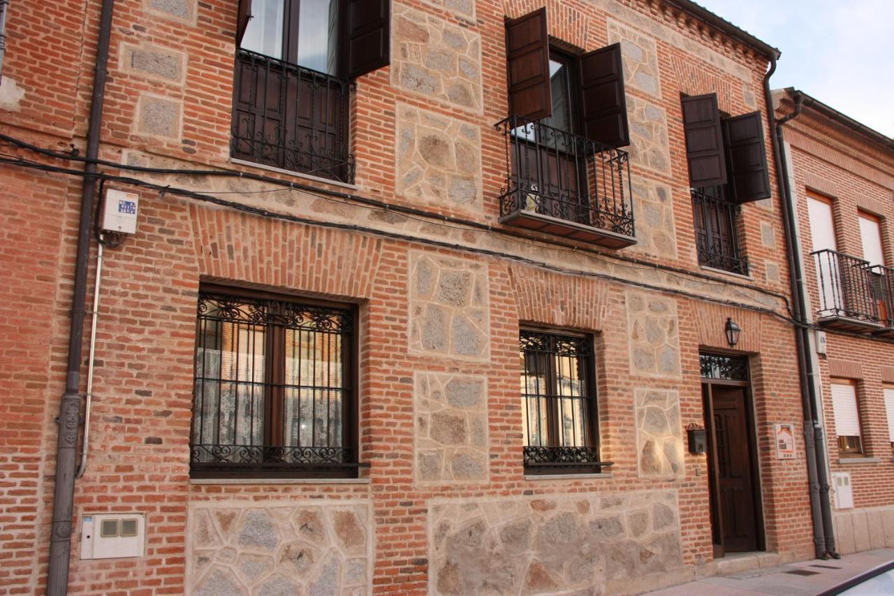 Casa Rural Puerta De Castilla Velayos Екстериор снимка